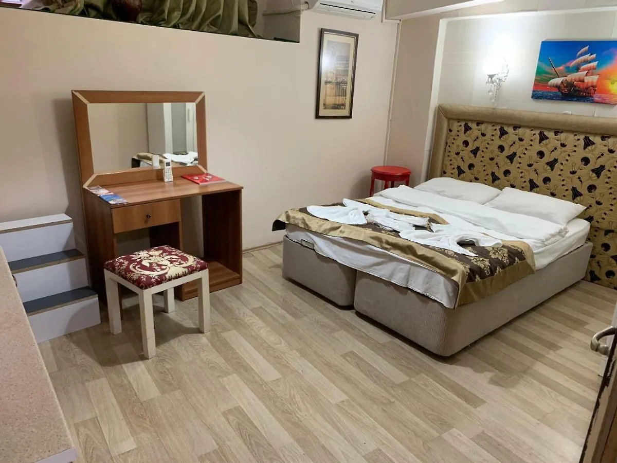 Mini House Hotel Istanbul 2*,